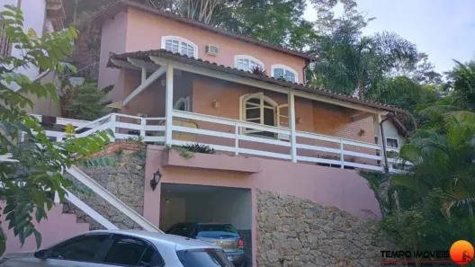 Casa de Condomínio com 3 Quartos à venda, 510m² no Itaipu, Niterói