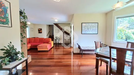 Casa com 4 Quartos à venda, 198m² no Albuquerque, Teresópolis