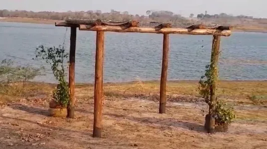 Fazenda/Sítio com 2 Quartos à venda, 105m² no Água Fria, Chapada dos Guimarães