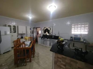 Fazenda/Sítio com 3 Quartos à venda, 1357m² no Vila Caetano, Taubaté