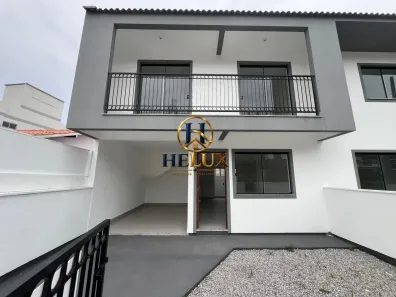 Sobrado com 3 Quartos à venda, 110m² no Forquilhas, São José