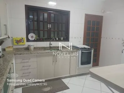 Casa com 3 Quartos para alugar, 100m² no Jardim Altos de Santana II, Jacareí