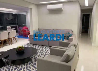 Apartamento com 4 Quartos para venda ou aluguel, 134m² no Vila Anastácio, São Paulo