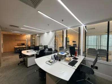 Sala Comercial à venda, 102m² no Cambuí, Campinas