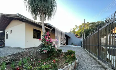 Casa com 3 Quartos para alugar, 160m² no Itoupavazinha, Blumenau