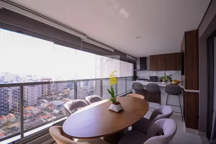 Apartamento com 3 Quartos à venda, 133m² no Vila Gumercindo, São Paulo