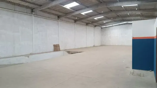 Galpão/Depósito/Armazém para alugar, 525m² no Petrópolis, Maceió