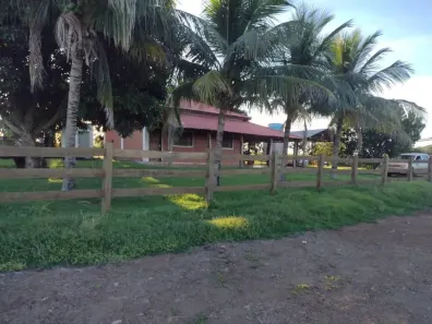Fazenda/Sítio com 3 Quartos à venda, 1245m² no Centro, Guia Lopes da Laguna