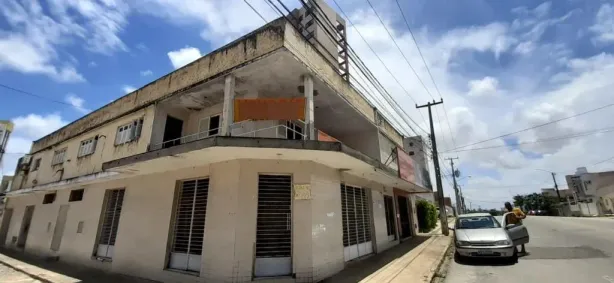 Prédio Comercial à venda, 650m² no Barro Vermelho, Natal