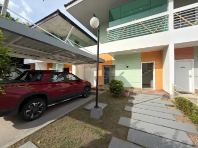 Casa de Condomínio com 3 Quartos para alugar, 150m² no Flores, Manaus