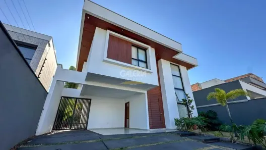 Casa com 3 Quartos à venda, 230m² no Aventureiro, Joinville