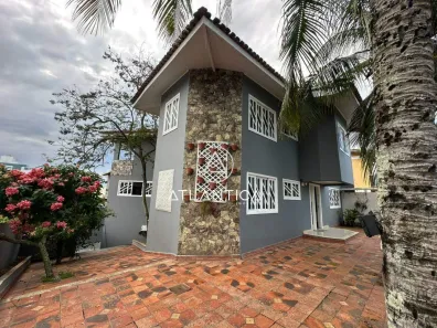 Casa com 4 Quartos à venda, 220m² no Riviera Fluminense, Macaé