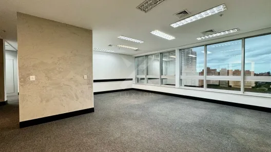 Sala Comercial para alugar, 159m² no Chácara das Pedras, Porto Alegre