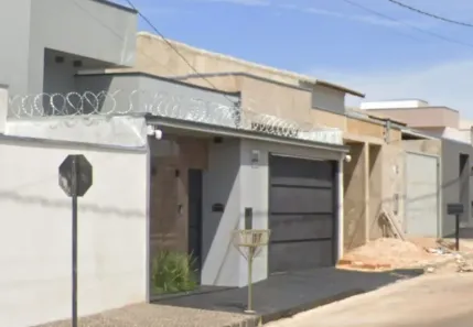 Casa com 3 Quartos à venda, 126m² no Coromandel, Coromandel