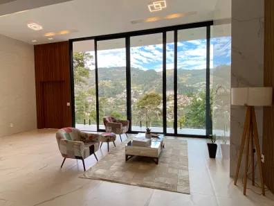 Casa de Condomínio com 5 Quartos à venda, 450m² no Cônego, Nova Friburgo