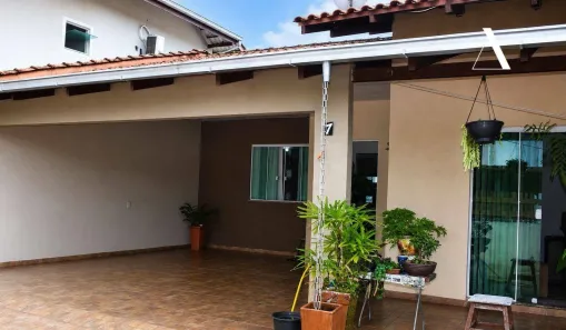 Casa com 3 Quartos à venda, 200m² no Adhemar Garcia, Joinville