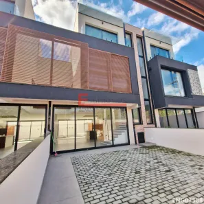 Casa de Condomínio com 4 Quartos à venda, 146m² no Bairro de Juquehy, São Sebastião