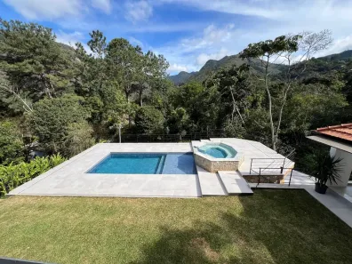 Casa de Condomínio com 6 Quartos à venda, 600m² no Araras, Petrópolis