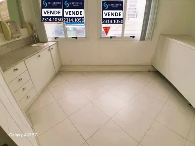 Sala Comercial à venda, 38m² no Menino Deus, Porto Alegre