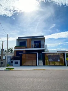 Sobrado com 3 Quartos à venda, 110m² no Pinguirito, Garopaba