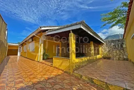 Casa com 3 Quartos à venda, 209m² no Centro, Peruíbe