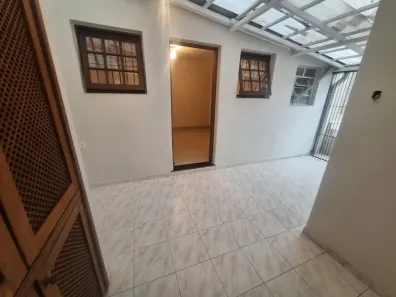 Sobrado com 6 Quartos para alugar, 210m² no Conjunto Residencial Butantã, São Paulo