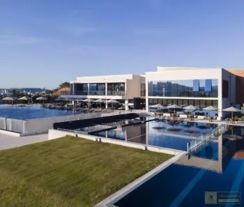 Casa de Condomínio com 4 Quartos à venda, 280m² no Santa Regina, Camboriú