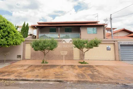 Casa com 3 Quartos à venda, 412m² no Tirol (Barreiro), Belo Horizonte