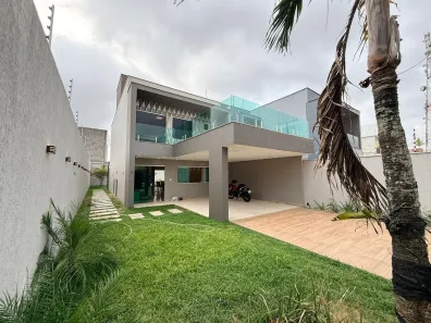 Casa com 3 Quartos para alugar, 200m² no SIM, Feira de Santana