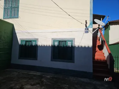 Casa com 2 Quartos para alugar, 50m² no Mosela, Petrópolis