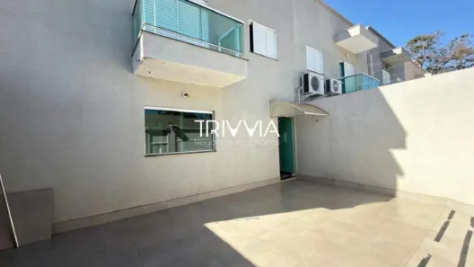 Casa com 3 Quartos à venda, 104m² no Jardim Karaíba, Uberlândia