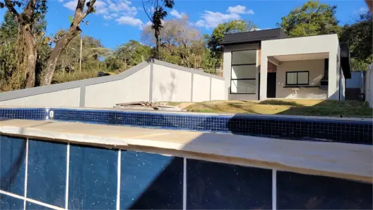 Casa com 3 Quartos à venda, 135m² no Pedra Vermelha (Terra Preta), Mairiporã