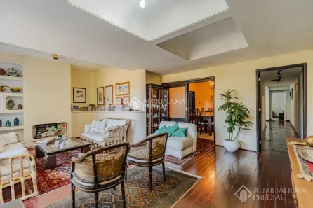 Casa com 4 Quartos à venda, 320m² no Vila Assunção, Porto Alegre