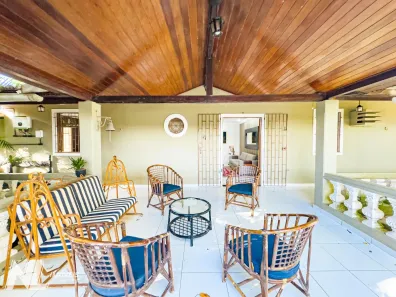 Casa com 5 Quartos à venda, 315m² no Candelária, Natal