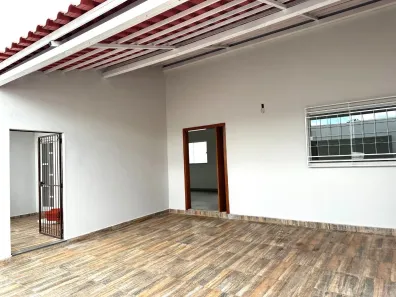 Casa com 2 Quartos à venda, 122m² no Laranjeiras, Uberlândia