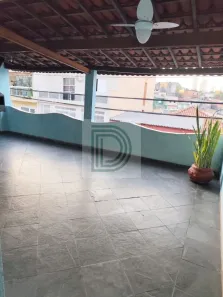 Sobrado com 3 Quartos à venda, 200m² no Jardim Pazini, Taboão da Serra