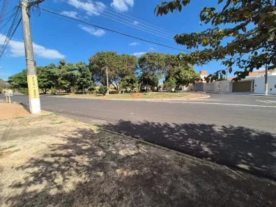 Lote/Terreno à venda, 257m² no Jardim Acapulco, São Carlos