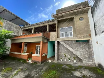 Casa com 4 Quartos à venda, 150m² no Jardim Vinte e Cinco de Agosto, Duque de Caxias