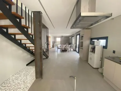 Casa com 4 Quartos à venda, 220m² no Três Figueiras, Porto Alegre