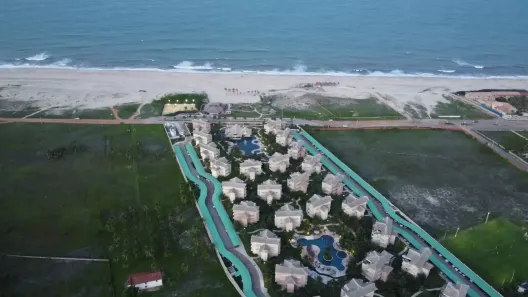 Apartamento com 2 Quartos à venda, 65m² no Loteamento Parque das Fontes, Aquiraz