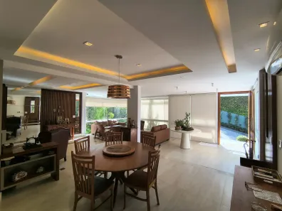Casa de Condomínio com 4 Quartos à venda, 240m² no Valparaíso, Petrópolis