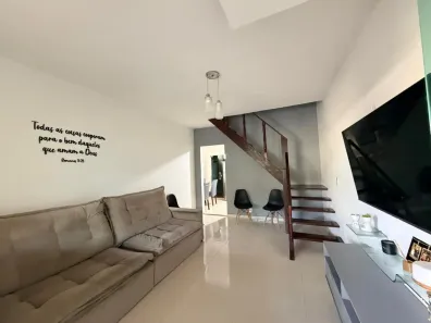 Casa com 2 Quartos à venda, 90m² no Três Corações, Nova Iguaçu