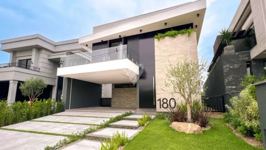 Casa de Condomínio com 4 Quartos à venda, 242m² no Centro, Gravataí