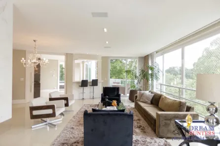 Casa de Condomínio com 4 Quartos à venda, 700m² no São João, Curitiba