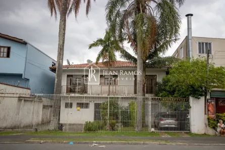Sobrado com 4 Quartos à venda, 255m² no Boqueirão, Curitiba