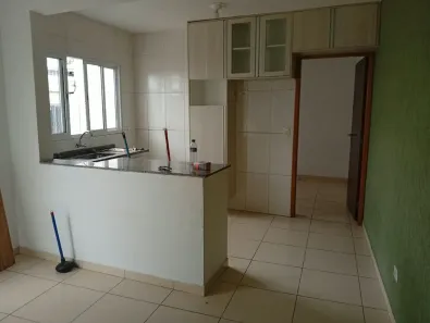 Casa com 2 Quartos para alugar, 60m² no Vila Fazzeoni, São Paulo