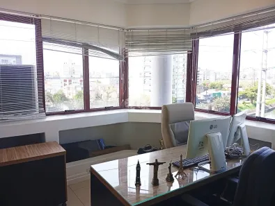Sala Comercial à venda, 47m² no Menino Deus, Porto Alegre