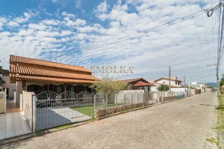 Casa com 7 Quartos à venda, 274m² no Carianos, Florianópolis