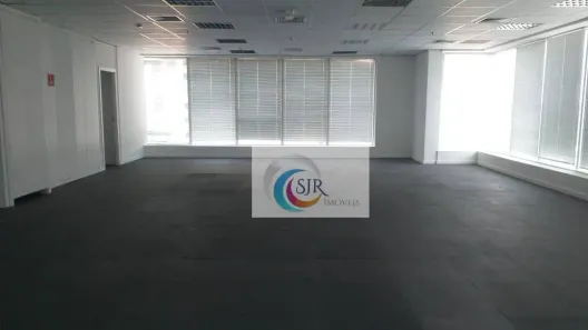 Sala Comercial para alugar, 223m² no Vila Olímpia, São Paulo