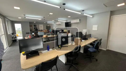 Sala Comercial para alugar, 224m² no Pinheiros, São Paulo